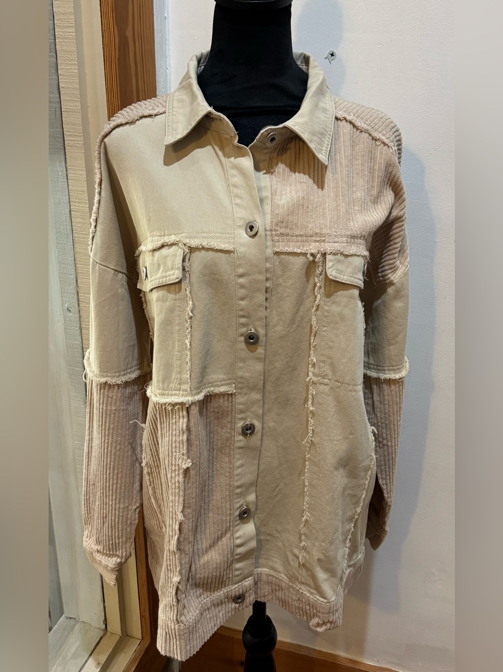 Women’s Beige Patchwork Button-Up Jacket